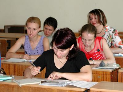 Преподаватели английского языка повышают квалификацию в семинаре «Слайдинг»
